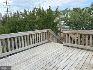 1006 AZTEC DR, Martinsburg, WV 25405