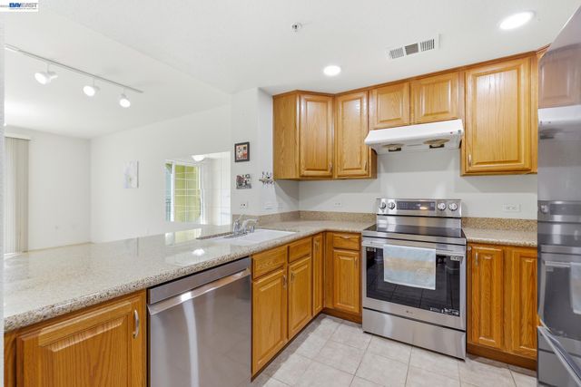 600 S Abel St 509, Milpitas, CA 95035