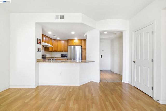600 S Abel St 509, Milpitas, CA 95035