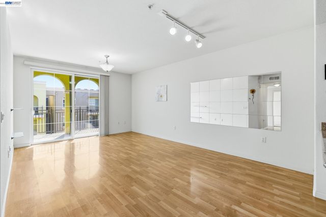600 S Abel St 509, Milpitas, CA 95035