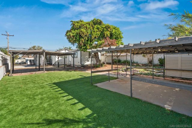 2718 Ridgeway Dr, National City, CA 91950