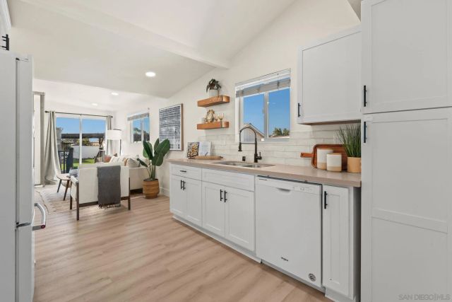 2718 Ridgeway Dr, National City, CA 91950