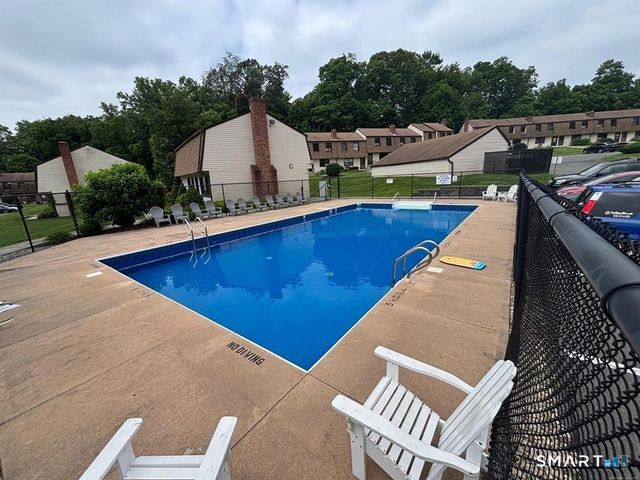 7 Homestead Lane 7, Brookfield, CT 06804