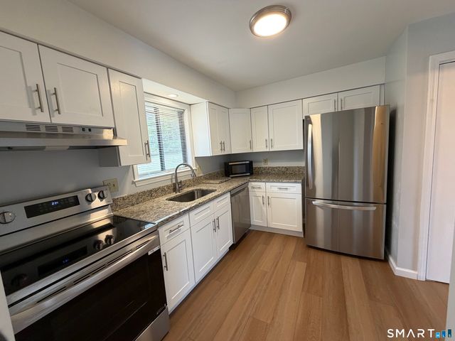 7 Homestead Lane 7, Brookfield, CT 06804