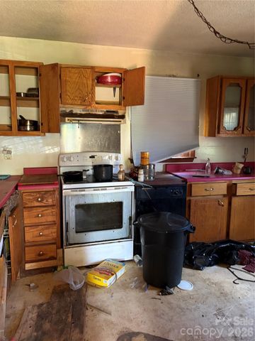 111 Akers Landing, Ellenboro, NC 28040