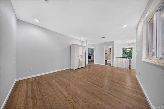 71-57 Douglaston Parkway, Little Neck, NY 11362