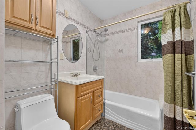 71-57 Douglaston Parkway, Little Neck, NY 11362