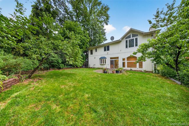 71-57 Douglaston Parkway, Little Neck, NY 11362