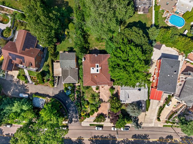71-57 Douglaston Parkway, Little Neck, NY 11362
