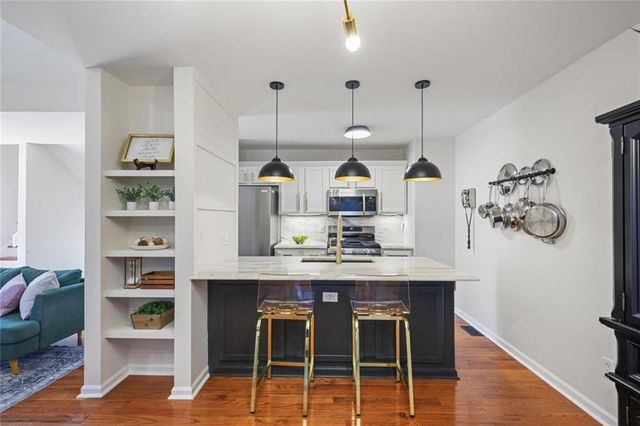 1032 Creatwood Circle, Smyrna, GA 30080