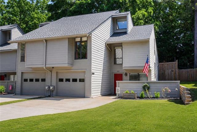 1032 Creatwood Circle, Smyrna, GA 30080