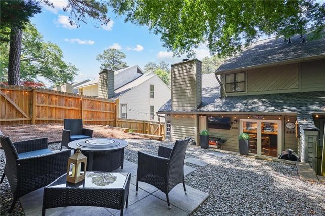1032 Creatwood Circle, Smyrna, GA 30080