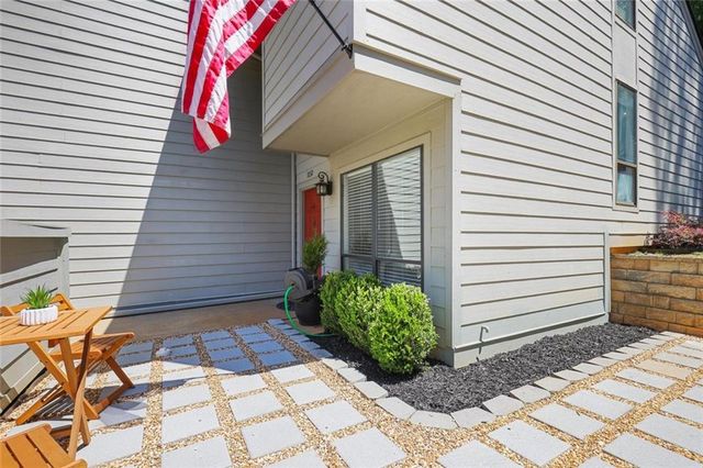 1032 Creatwood Circle, Smyrna, GA 30080