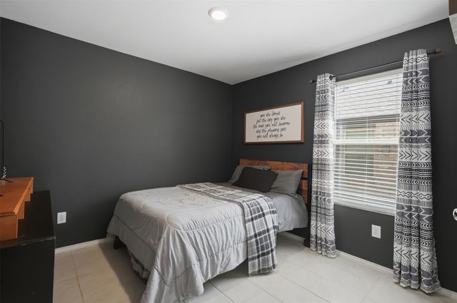 14025 Ilderton Street, Pilot Point, TX 76258