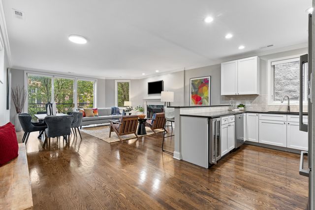 3534 N Fremont Street 3, Chicago, IL 60657