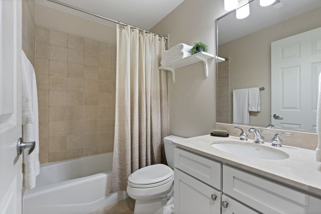 3534 N Fremont Street 3, Chicago, IL 60657