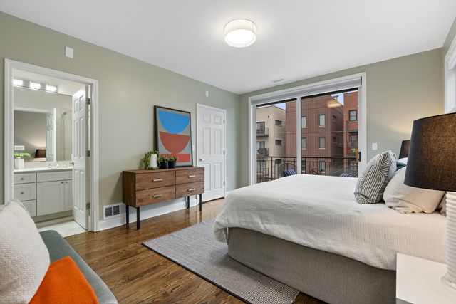 3534 N Fremont Street 3, Chicago, IL 60657