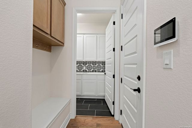 1482 LYME PARK, Bulverde, TX 78163