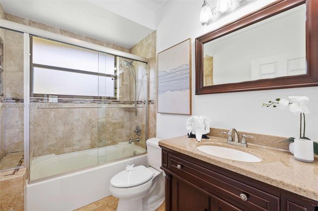11613 NW 5th Street, Plantation, FL 33325