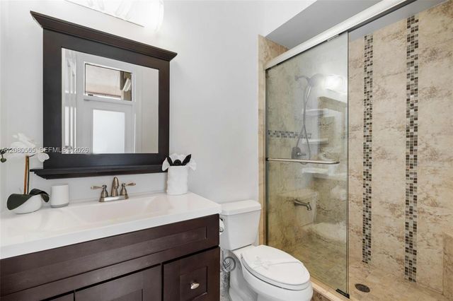 11613 NW 5th Street, Plantation, FL 33325
