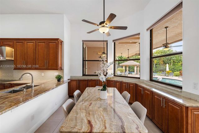 11613 NW 5th Street, Plantation, FL 33325