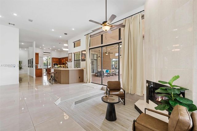 11613 NW 5th Street, Plantation, FL 33325