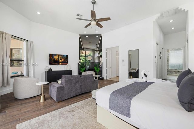 11613 NW 5th Street, Plantation, FL 33325