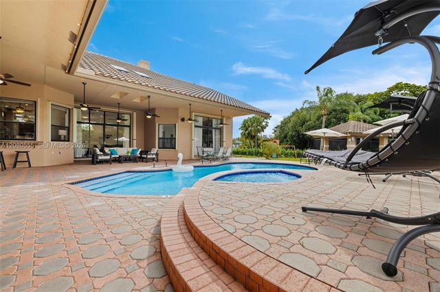 11613 NW 5th Street, Plantation, FL 33325