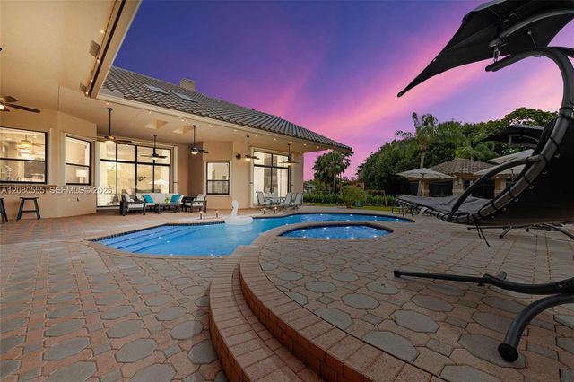 11613 NW 5th Street, Plantation, FL 33325