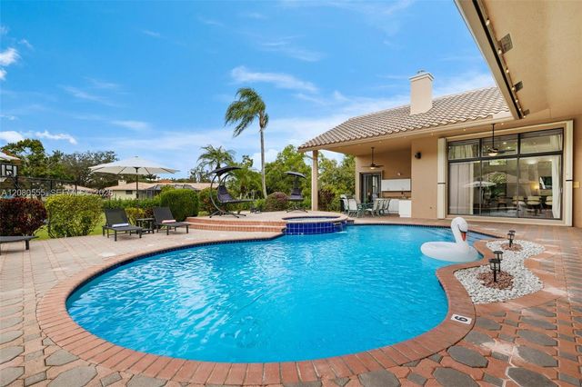 11613 NW 5th Street, Plantation, FL 33325
