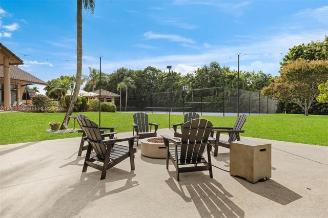 11613 NW 5th Street, Plantation, FL 33325