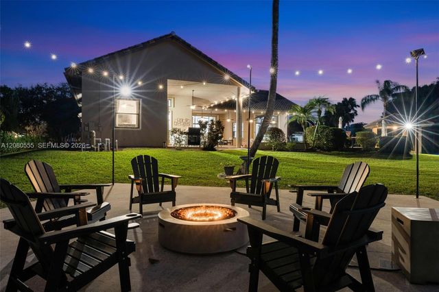 11613 NW 5th Street, Plantation, FL 33325