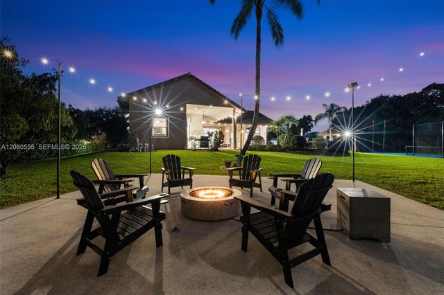 11613 NW 5th Street, Plantation, FL 33325