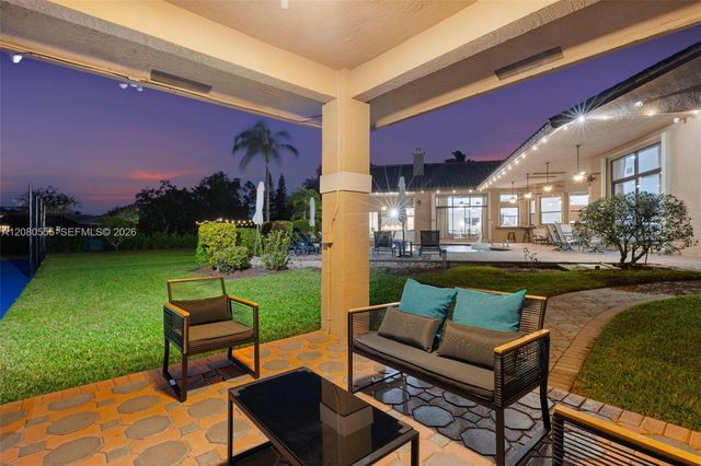 11613 NW 5th Street, Plantation, FL 33325