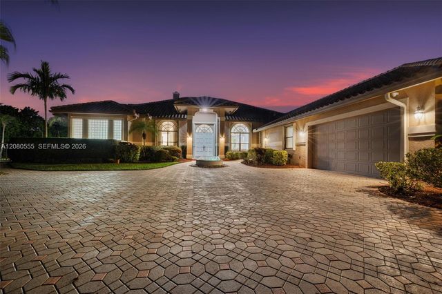 11613 NW 5th Street, Plantation, FL 33325