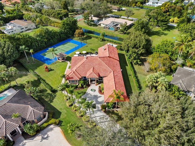 11613 NW 5th Street, Plantation, FL 33325