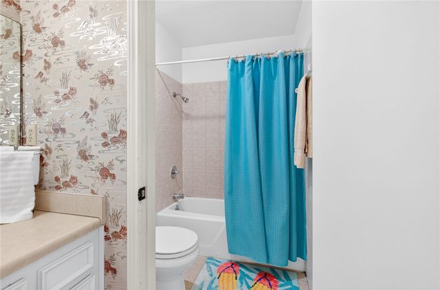 15002 WINDWARD Dr 202, Corpus Christi, TX 78418