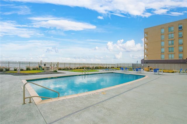15002 WINDWARD Dr 202, Corpus Christi, TX 78418