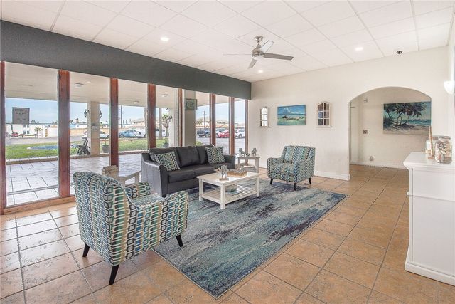 15002 WINDWARD Dr 202, Corpus Christi, TX 78418