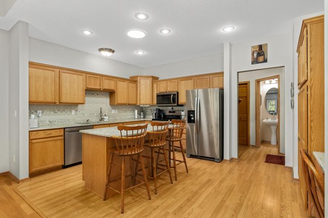 2644 Boulder Way, Burnsville, MN 55337