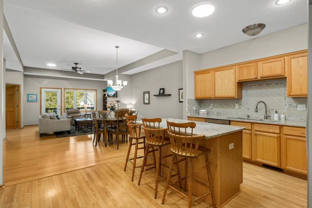 2644 Boulder Way, Burnsville, MN 55337