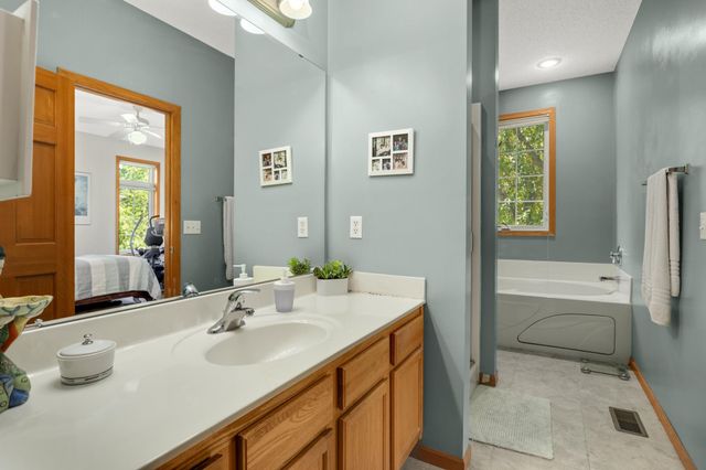 2644 Boulder Way, Burnsville, MN 55337