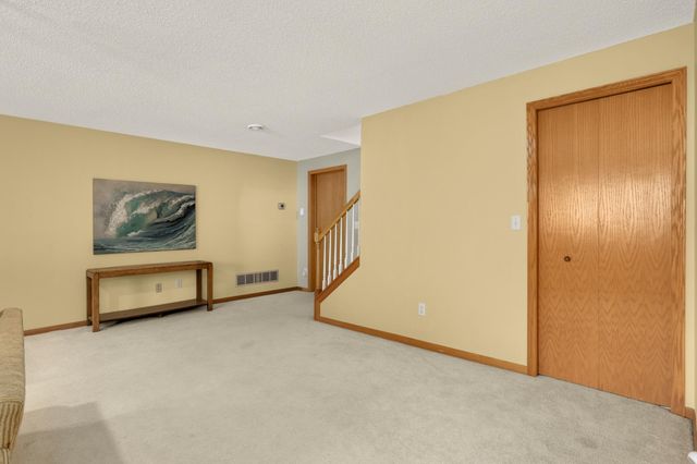 2644 Boulder Way, Burnsville, MN 55337