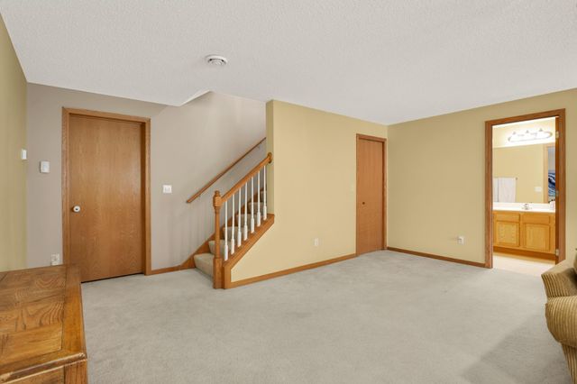 2644 Boulder Way, Burnsville, MN 55337