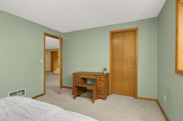 2644 Boulder Way, Burnsville, MN 55337