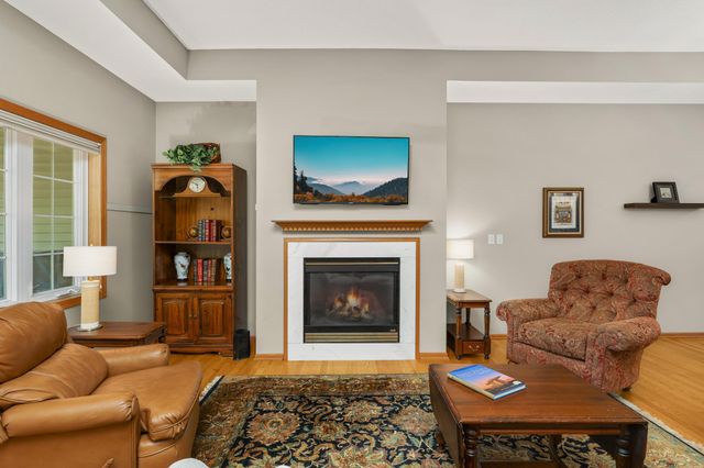 2644 Boulder Way, Burnsville, MN 55337