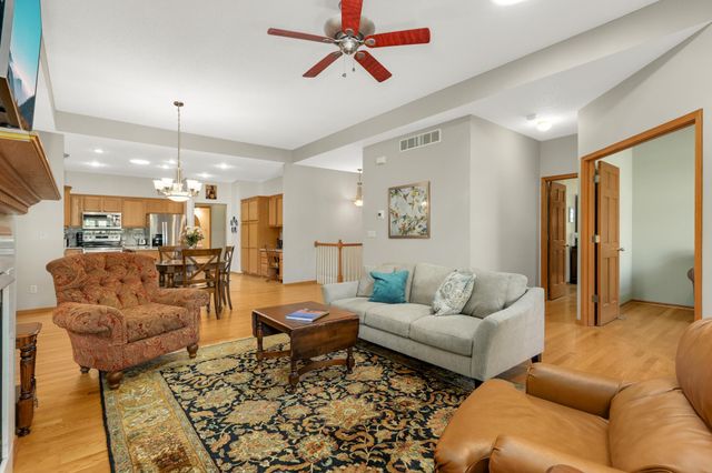 2644 Boulder Way, Burnsville, MN 55337
