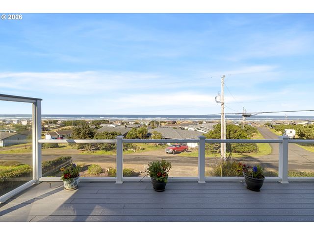 2105 Nw PARKER Ave, Waldport, OR 97394