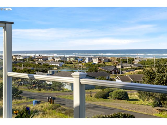 2105 Nw PARKER Ave, Waldport, OR 97394