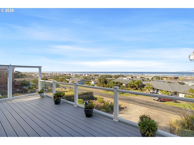 2105 Nw PARKER Ave, Waldport, OR 97394